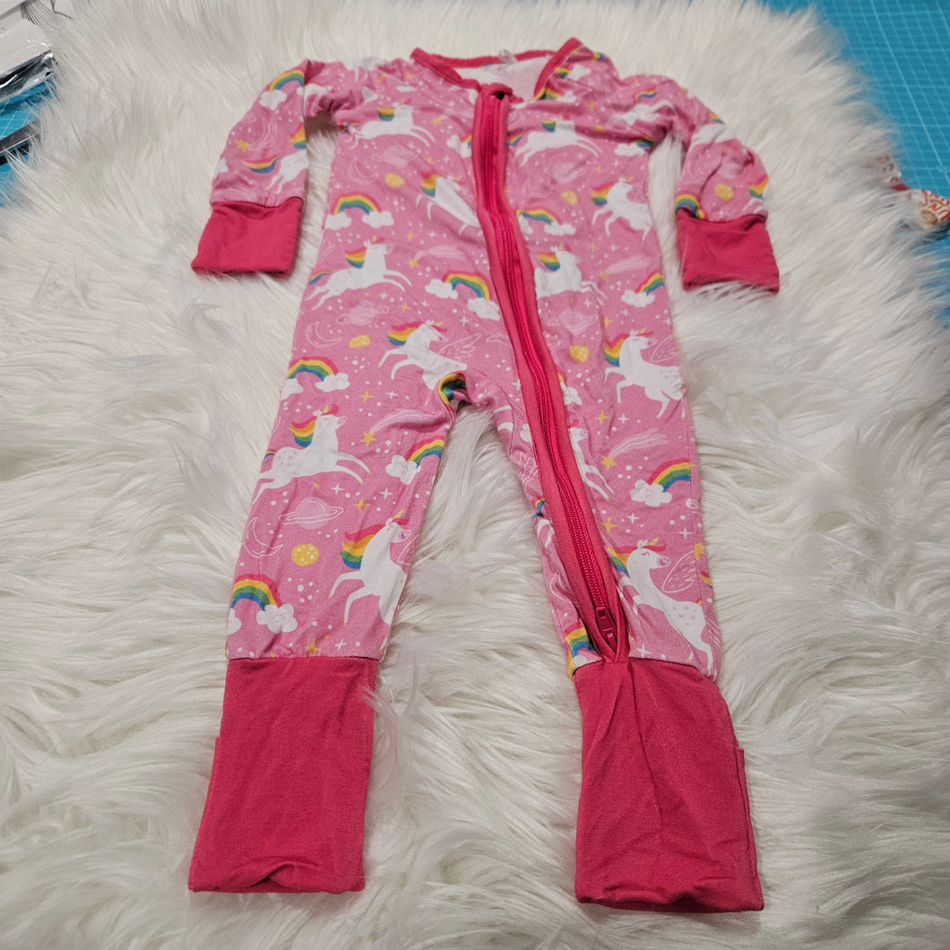 Size 0- 3 months zippy