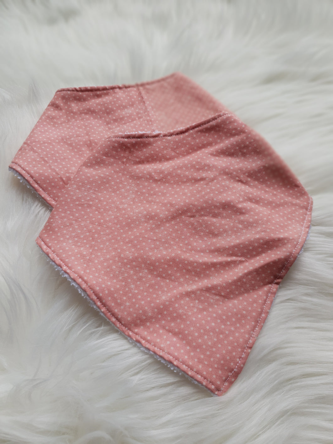Peach/ cream dot dribble bib
