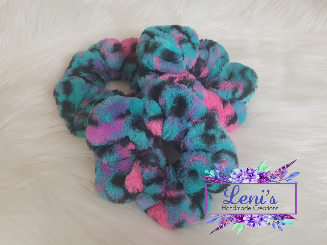 Fluffy scrunchie